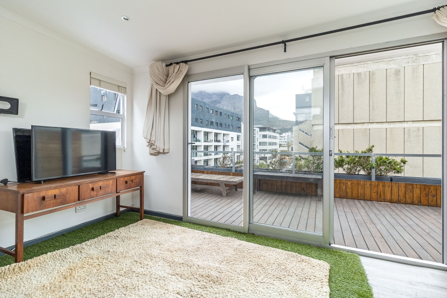 6 Bedroom Property for Sale in Cape Town City Centre Western Cape
